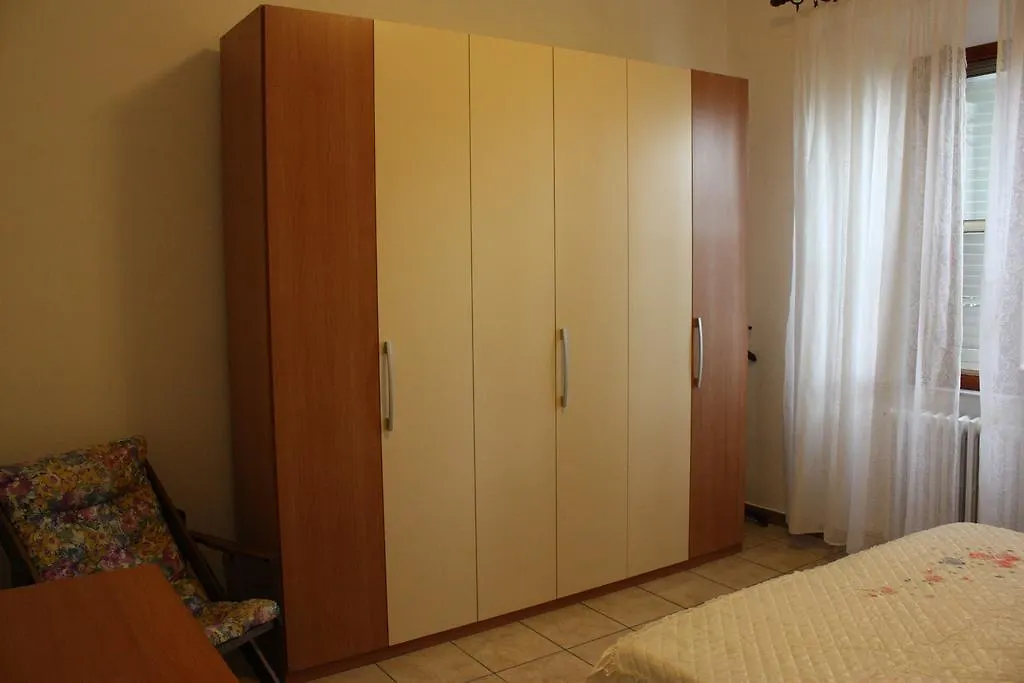 Appartamento Dori Vada 0*,